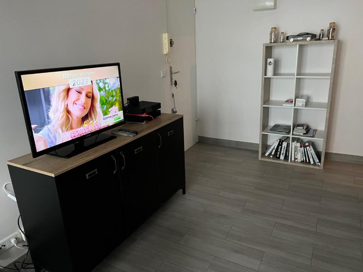 Apartment Pres De La Defense